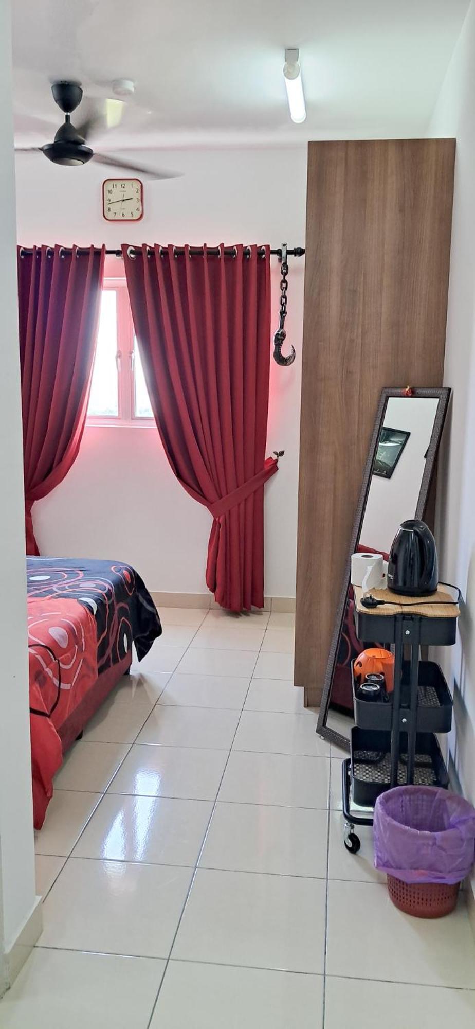 The Red Room Alanis Residence Sepang Exterior photo