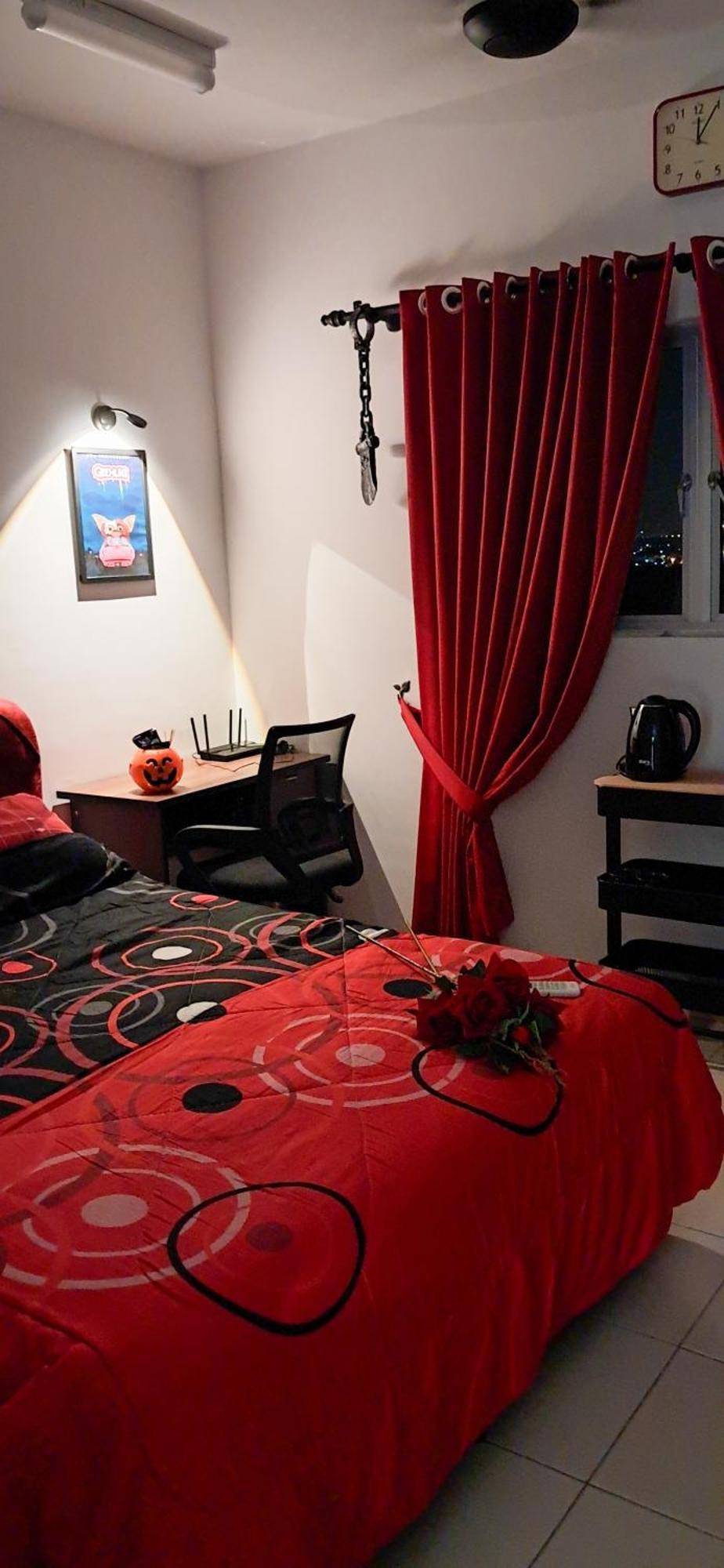 The Red Room Alanis Residence Sepang Exterior photo