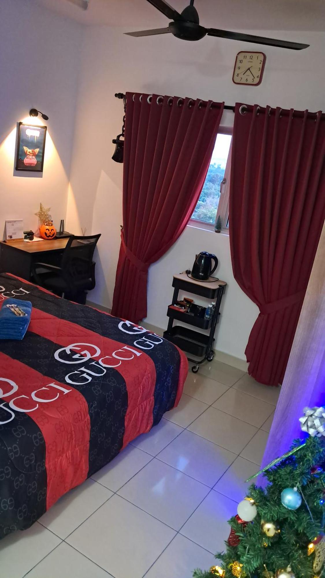 The Red Room Alanis Residence Sepang Exterior photo